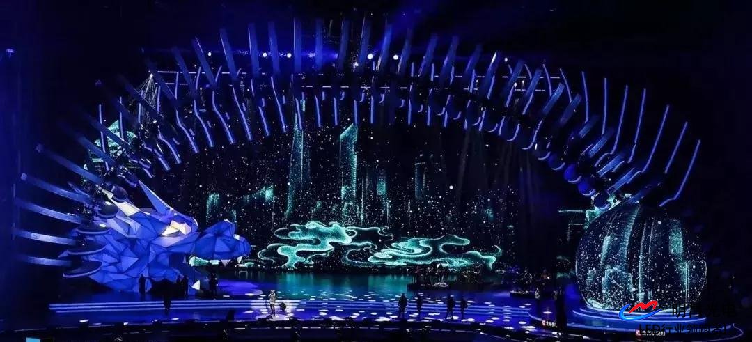 2019四大衛(wèi)視跨年晚會(huì)大竟?fàn)帲琹ed屏+黑技術(shù)挑起舞美大梁 2019四大衛(wèi)視跨年晚會(huì)大竟?fàn)帲琹ed屏+黑技術(shù)挑起舞美大梁